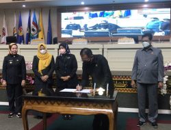 Wagub Chusnunia Mengikuti Paripurna Persetujuan Bersama Antara Pemerintah Daerah dan DPRD Provinsi Lampung Terhadap RAPBD dan Belanja Daerah Provinsi Lampung 2023