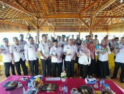 Pemkab Pesisir Barat Sosialisasikan Pengaktifan Kartu Tanda Penduduk Elektronik