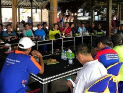 Galang Keharmonisan: Bupati Dr.Drs.H Agus Istiqlal SH.MH. Jalan Santai Dan Coffe Morning Bersama Camat Dan Peratin