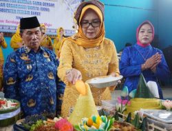 Pemkab Pesisir Barat Peringati Hari Ibu Ke-94 Tahun 2022 Dengan Tema: Perpuan Berdaya Pesisir Barat Maju