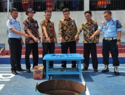 Rutan Kelas llB Krui Musnahkan Barang Sitaan Razia Kamar Hunian WBP.