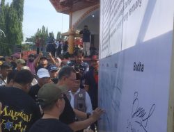 Peringati HAB ke-77, Sekdaprov Lepas 12 Ribuan Peserta Jalan Sehat Kerukunan di Kota Metro