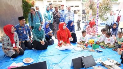 Ketua Tim Penggerak PKK Kabupaten Lampung Selatan Hj. Winarni Nanang Ermanto menghadiri kegiatan Penilaian Lomba Desa
