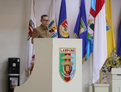 Sekdaprov Fahrizal Darminto Sampaikan Jawaban Gubernur atas Pemandangan Umun Fraksi dalam Sidang Paripurna DPRD Lampung