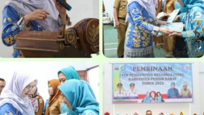 Ketua Umum TP-PKK Pesisir Barat Buka Kegiatan Pembinaan Tim Pendang Keluarga.