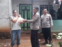 Berkah Ramadhan, Polsek Teluk Betung Utara Bagikan Sembako Kepada Warga Kurang Mampu