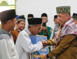 Bup Dendi Beri Bantuan Kepada Kaum Dhuafa Desa Rejo Agung