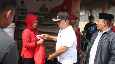 Bupati Lampung Selatan Bersama Baznas Serahkan Bantuan RTLH Kepada Masyarakat Jati Agung