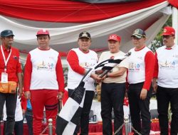 Nanang Ermanto Lepas Parade Budaya Kontingen Jumbara PMR Ke-IX