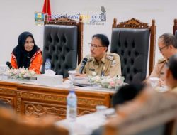 Kirab Pemilu 2024, Bupati Pesibar Agus Istiqlal Menerima Kunjungan Ketua KPU Pesisir Barat