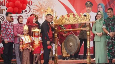 Meriah, Bupati Nanang Ermanto Buka Pelaksanaan Pameran UMKM Sidomulyo Fair 2023