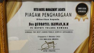 Penjabat Bupati Tulangbawang Drs Qudrotul Ikhwan MM, Raih Penghargaan The Best Leader Public Service di IMM Asia Awards 2023