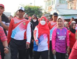 Wali Kota Bandar Lampung Lepas Ribuan Peserta Jalan Sehat HUT Bandar Lampung Tahun 2023