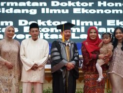 Herman HN Mendapatkan Gelar Doktor Honoris Causa Dari Universitas Lampung