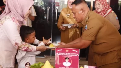 Acara Coffee Morning, Bupati Nanang Ermanto Dapat Kejutan Ulang Tahun Dari Jajaran Pemkab Lampung Selatan