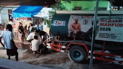 TPD dan Relawan Ganjar Mahfud Provinsi Lampung Gelar Giat Sosial Berbagi Air Bersih di 3 Kelurahan kota Bandarlampung
