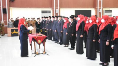 58 Kepala Sekolah dan Pengawas Disdikbud Dilantik Wali Kota Eva Dwiana