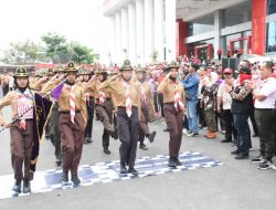 PEMKOT BANDAR LAMPUNG MULAI RANGKAIAN HUT KE-341 DENGAN LOMBA GERAK JALAN