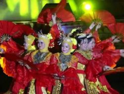 PEMKOT BANDAR LAMPUNG GELAR ATRAKSI BUDAYA DI TUGU ADIPURA