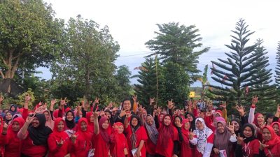 TPD dan Relawan Ganjar Mahfud Lampung Gelar Senam Sehat Bersama Ibu-Ibu di Wai Lubuk