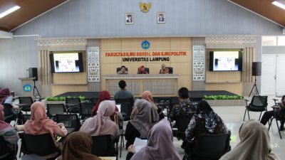Kembali Adakan Workshop Pemanfaatan Sumber Literatur, Perpus Unila Kunjungi FISIP