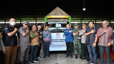 Bupati Pesawaran Lepas Pendistribusian Logistik Pemilu 2024