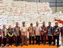 Gubernur Lampung Memimpin TPID Provinsi Lampung Dalam Kegiatan Pemantauan Harga dan Pasokan Beras di Pasar Panjang dan Gudang BULOG Divre Lampung