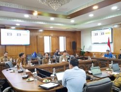 Tim THE Unila Kunjungi Unair Benchmarking Pemeringkatan dan Pembahasan Sustainable Report