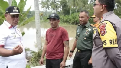 Tanggap Bencana, Bupati Nanang Beserta Forkopimda Lampung Selatan Tinjau Banjir Di Kecamatan Ketapang