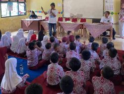 Mahasiswa KKN Adakan Literasi Berkolaborasi dengan Busa Pustaka di SDN Cugung Lamsel