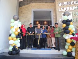 FEB Mart by Kopma Diresmikan Wakil Rektor Unila Dorong Semangat Berwirausaha Mahasiswa