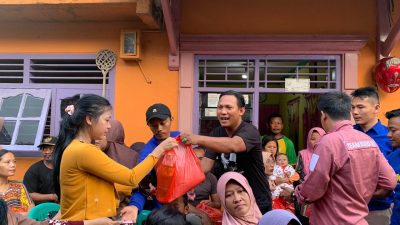 Sambut Paskah, GMKI Kolaborasi dengan KNPI Berbagi di Kecamatan Bumi Waras