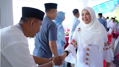 Wali Kota Bandar Lampung Salat Ied di Stadion Way Dadi Bandar Lampung