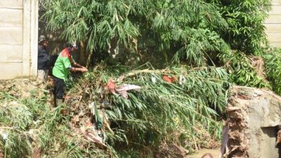 Personil BPBD Bandar Lampung Diterjunkan Atasi Banjir