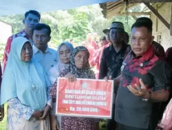 Gandeng CSR, Bupati Lampung Selatan Kembali Serahkan Bantuan Bedah Rumah di Kecamatan Natar