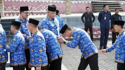 Pemkab Lampung Selatan Gelar Upacara Bulanan Sekaligus Halalbihalal 1445 H