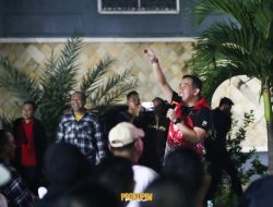 Bupati Pesawaran Ditemani Ribuan Masyarakat Nobar Semi Final AFC