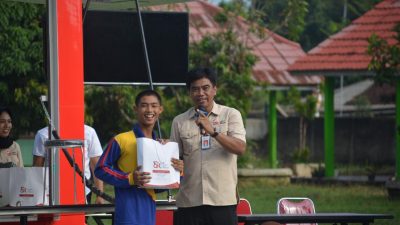Simolek Goes To School : OJK Lampung Menggandeng BI dan BPD Lampung Edukasi Guru dan Pelajar di Lampung Utara.
