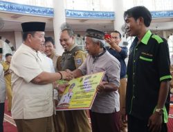 Gubernur Arinal Djunaidi Hadiri Pengajian Akbar di kota Metro dan Berikan Sejumlah Bantuan