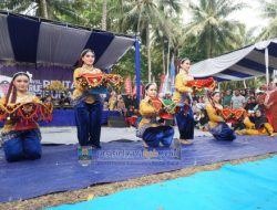 Bupati Pesibar Hadiri Kegiatan Pentas Budaya Di lokasi surfing tanjung setia