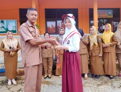 Kepala SDN 3 Way Urang Apresiasi Siswi Kelas 6 Raih Emas Saburai Cup XV 2024
