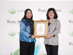 Walikota Bandar lampung Hj. Eva Dwiana Berhasil Meraih Penghargaan Bisnis Indonesia Social Responsibillity Awards (BISRA) 2024
