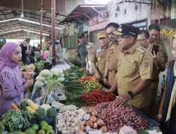 Pj. Gubernur Lampung Tinjau Sejumlah Pasar Tradisional