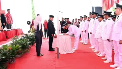 Masa Jabatan Bertambah 2 Tahun, Kepala Desa se-Kecamatan Sragi dan Ketapang Dikukuhkan Bupati Lampun Selatan