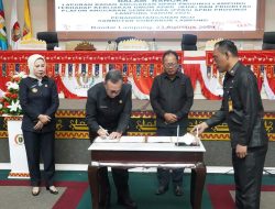 Sekdaprov Lampung Ikuti Rapat Paripurna DPRD Provinsi Lampung, Penandatanganan Nota Kesepakatan KUA-PPAS APBD 2025