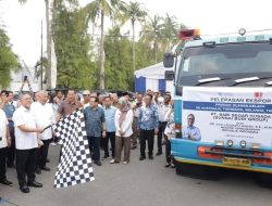 Pj. Gubernur Samsudin Bersama Menteri Perdagangan RI Lepas Ekspor Produk Olahan Kelapa