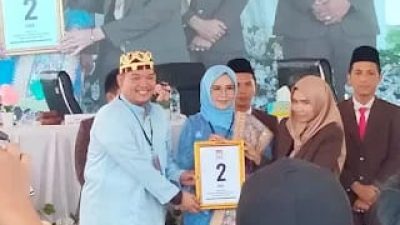 Pleno Terbuka KPU Dalam Penetapan Nomor Urut Calon Peserta Pemilihin Bupati dan Wakil Bupati Pesisir Barat Tahun 2024