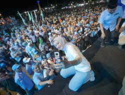 Calon Gubernur Lampung Rahmat Mirzani Djausal Menyampaikan Pidato Penuh Semangat yang Menekankan Pentingnya Perubahan untuk Masa Depan Lampung