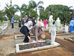 Rektor Hadiri Ziarah Peringatan Hari Ibu 2024