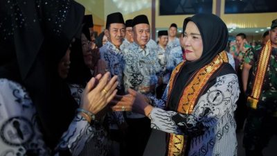 Peringati HGN dan HUT PGRI ke-79, Eva Dwiana Tekankan Peran Guru dalam Pendidikan Berkualitas